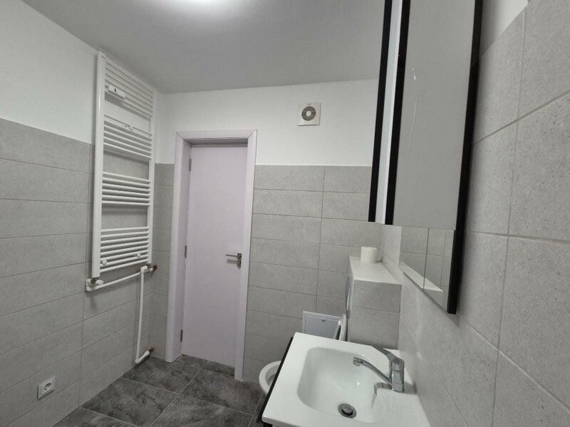 Mosilor / decomandat / et 2 / Metroul Obor 5 minute /